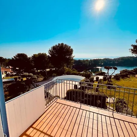 Apartment Avec Magnifique Vue Piscine Lac Et Mer Ref Rdl 113 Saint-Raphael (Var)