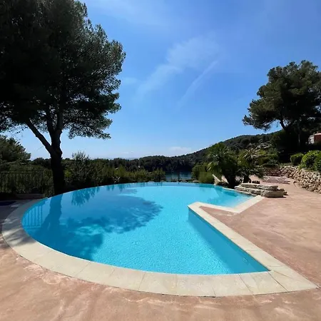 Apartment Avec Magnifique Vue Piscine Lac Et Mer Ref Rdl 113 *