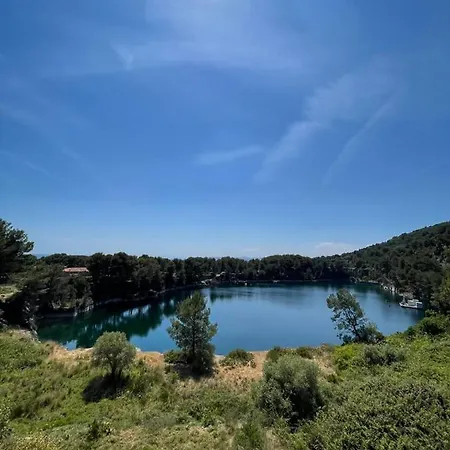 Avec Magnifique Vue Piscine Lac Et Mer Ref Rdl 113 *